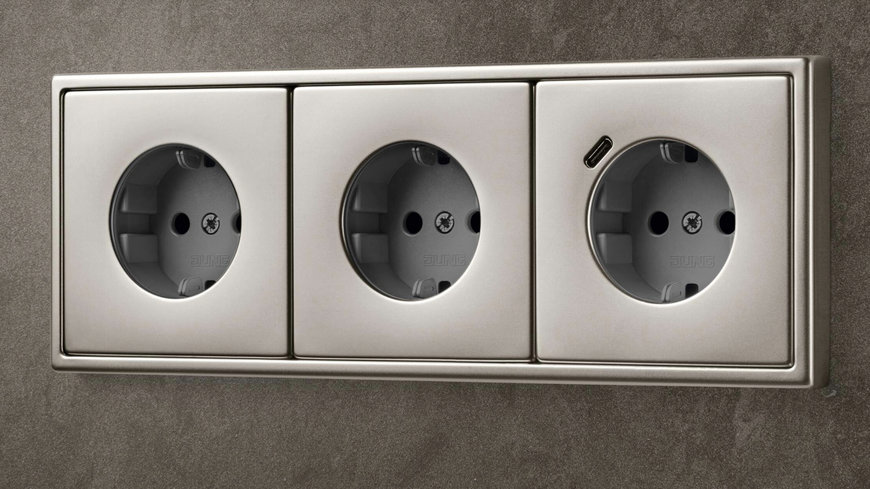 JUNG SCHUKO® SOCKETS WITH A REAL-METAL USB